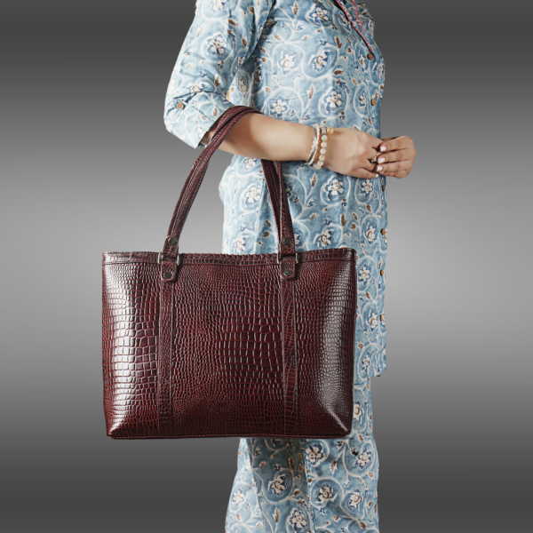 Two Sapiens Stella Tote Bag crafted from genuine leather with crocodile-embossed texture, featuring a spacious interior and sturdy handles for everyday elegance and functionality.